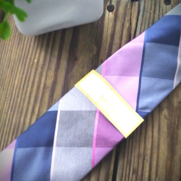 Michael Kors Tie - Picture 2 of 4